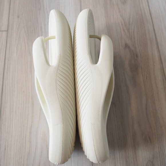 Crocs Mellow Recovery Flip Flops Cream Stucco Size Unisex W 10 M 8 - Picture 8 of 11